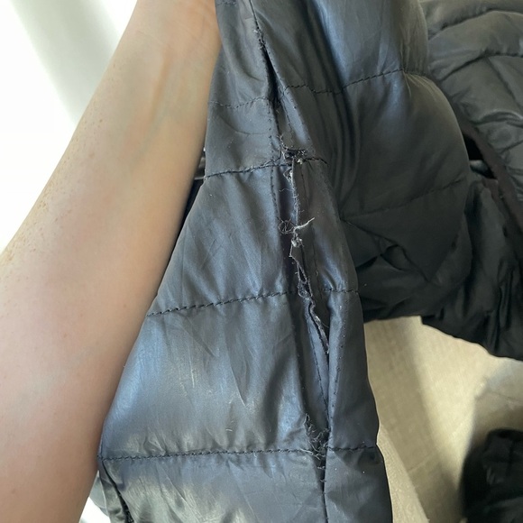 Hudson’s Bay Black long Puffer Coat SIZE M - Picture 3 of 9